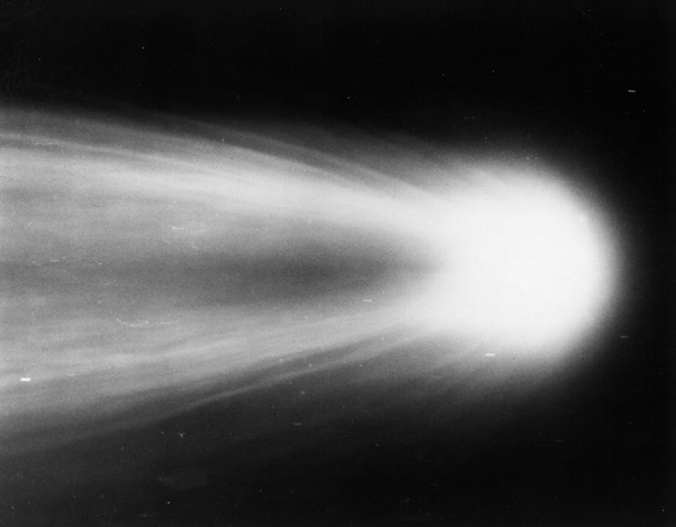 comet_halley_1910