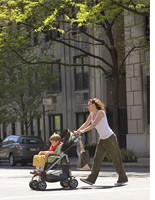 Out for a stroll in The Nanny Diaries
Click image to expand.