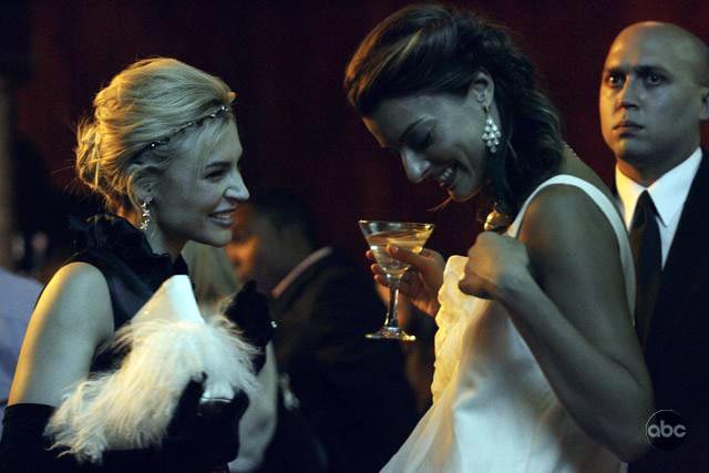 Samaire Armstrong as Juliet Darling and Bianca Chiminello as Princess Astrid Esterhazy in Dirty Sexy Money.