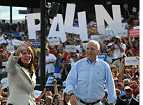 Sarah Palin and John McCain. Click image to expand.
