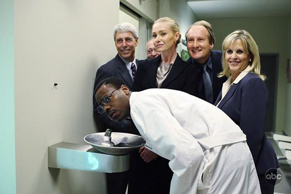 Portia de Rossi and others in Better of Ted.