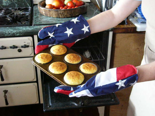 old american flag pictures. to burn the American flag