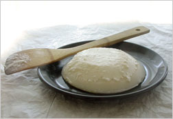 Wet-rendered lard, from pork fatback.
