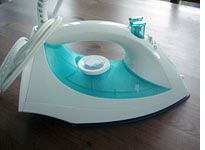 Proctor Silex Mid-Size Iron.