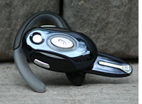 Motorola H700