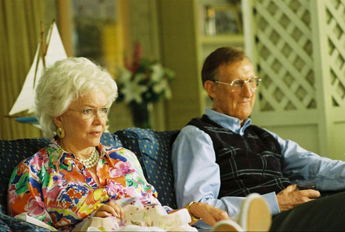 Ellen Burstyn as Barbara Bush and James Cromwell as George H.W. Bush in W.