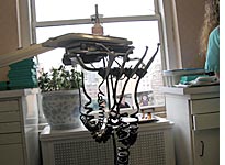 The dentist's dumb waiter