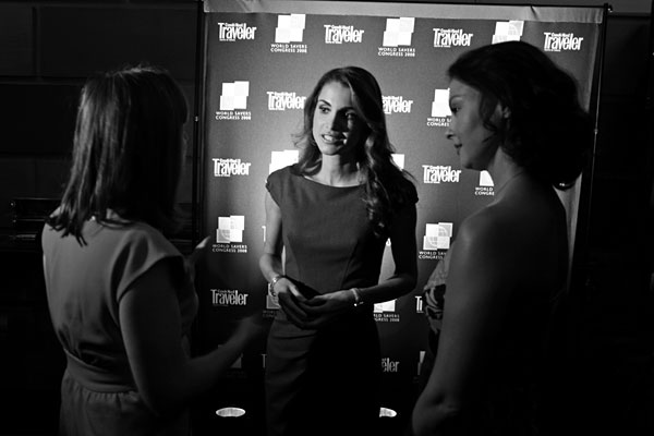 Queen Rania (center) and Ashley Judd (right) at Condé Nast's World Savers Awards.