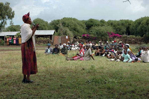 Karambu Ringera campaigns in a rural area.