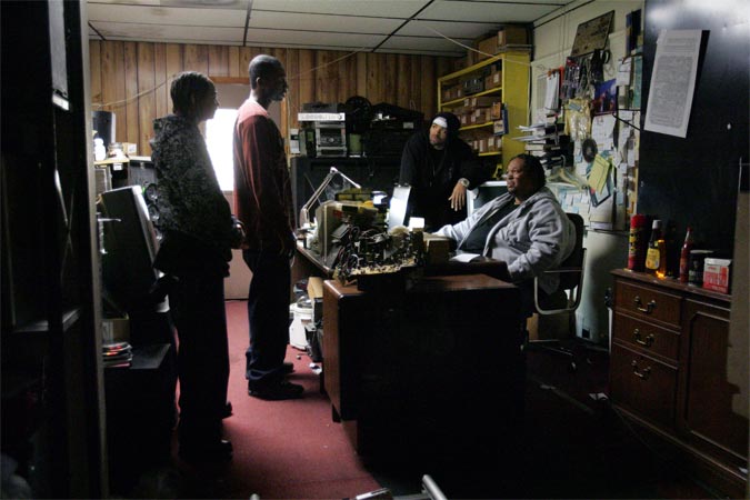 Felicia "Snoop" Pearson, Jamie Hector, Method Man, and Robert F. Chew in The Wire.