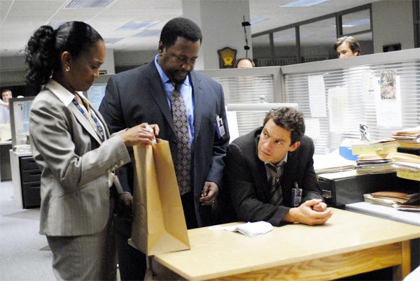 Sonja Sohn, Wendell Pierce and Dominic West in The Wire