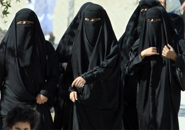 Saudi women.