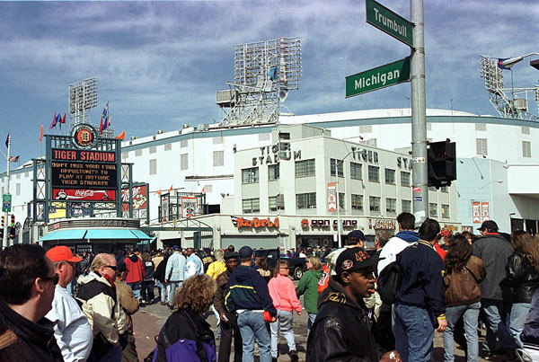 Fans walk to Tiger Stadium.