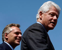 Terry McAuliffe campaigns with former President Bill Clinton. Click image to expand.