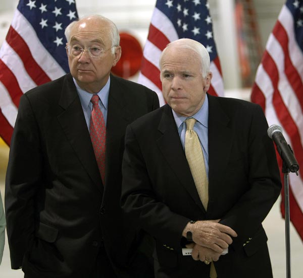 Phil Gramm (left) and John McCain.