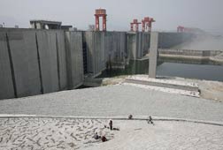 Three Gorges Dam. Click image to expand.