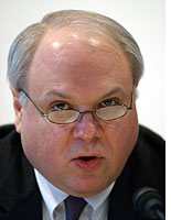 Economist Bruce Bartlett 
Click image to expand.