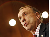 Sen. Arlen Specter. Click image to expand.
