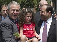 George Bush and Iraqi PM Nuri al-Maliki. Click image to expand.