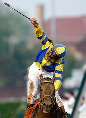 Jockey Calvin Borel rides Kentucky Derby winner Street Sense.