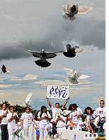 Come fly away. Click image to expand.