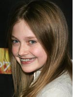Dakota Fanning. Click image to expand.