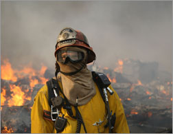 Santa Ana Winds Stoke Another Wildfire in Southern California. Click image to expand.