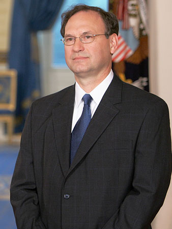 Does Judge Alito want to do away with Roe?