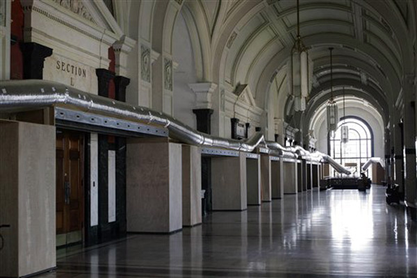 The New Orleans courthouse.