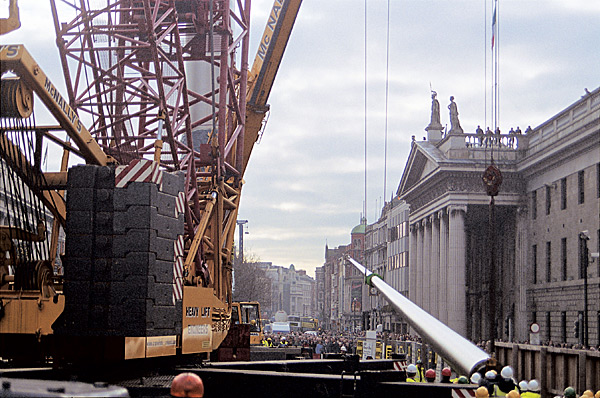 http://img.slate.com/media/1/123125/2079215/2156406/2173567/2173611/3_erecting.jpg