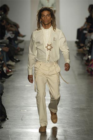 Alexandre Herchcovitch's Summer 2007 show.