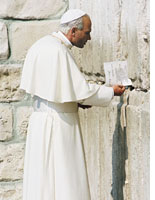 It's a pope's life
Click image to expand.