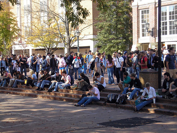 At noon, the Pit is packed.