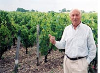 Thierry Manoncourt in his vineyard. Click image to expand.