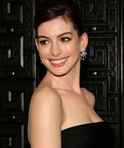 Anne Hathaway. Click image to expand.