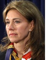 Photograph of Silda Spitzer by Timothy A. Clary/AFP/Getty Images.
