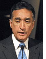 Photograph of Henry Cisneros by Hector Guerrero/AFP/Getty Images.