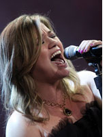Photograph of Kelly Clarkson by Johannes Simon/Getty Images.