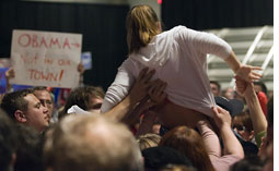 Photo of McCain rally by JIM WATSON/AFP/Getty Images)