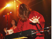 Photograph of Theremin player Toby Halbrooks of The Polyphonic Spree courtesy of Jim Dyson/Getty Images.