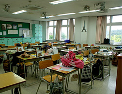 South Korean classroom. Click image to expand.