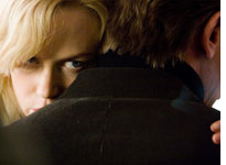 Nicole Kidman sees pod people in Invasion 
Click image to expand.
