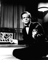 Kinski with gun