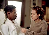 Denzel Washington and Angelina Jolie in The Bone Collector