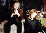 Hannah (Katrin Cartlidge) and Annie (Lynda Steadman)