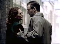 Julianne Moore and Ralph Fiennes in The End of the Affair