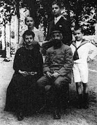 The Lacan family circa 1915