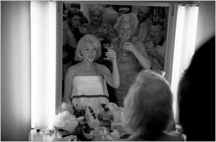 TODAY'S PICTURES: The joy of drinking.