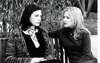 Liv Tyler and Kate Hudson in Dr. T and the Women